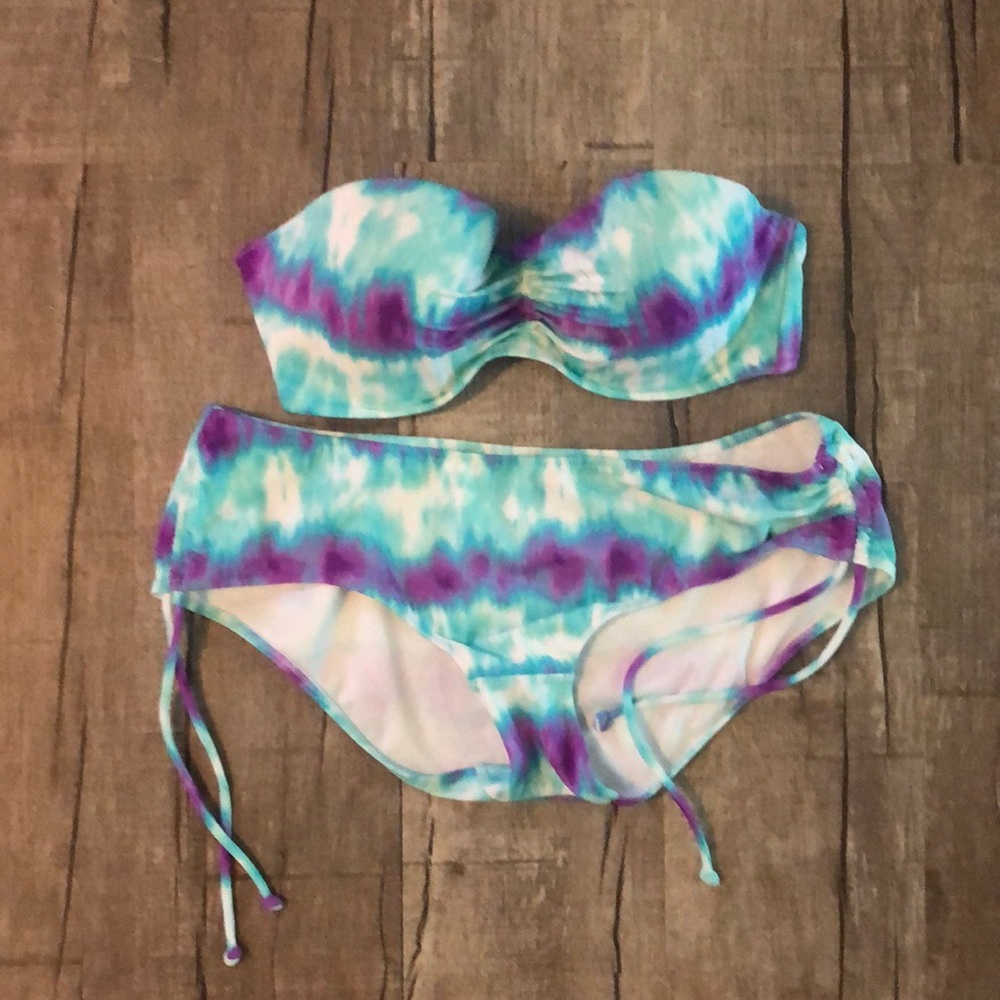 Victoria’s Secret bikini
